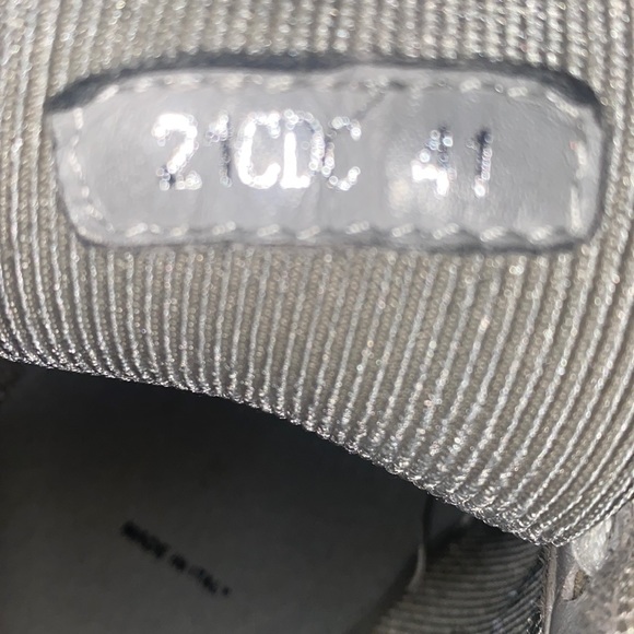 use shoe - Picture 6 of 6